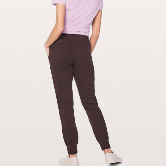 Women Lululemon Get Going Jogger 28.5" Medium Rise in Black Cherry Size 2 - Picture 2 of 6